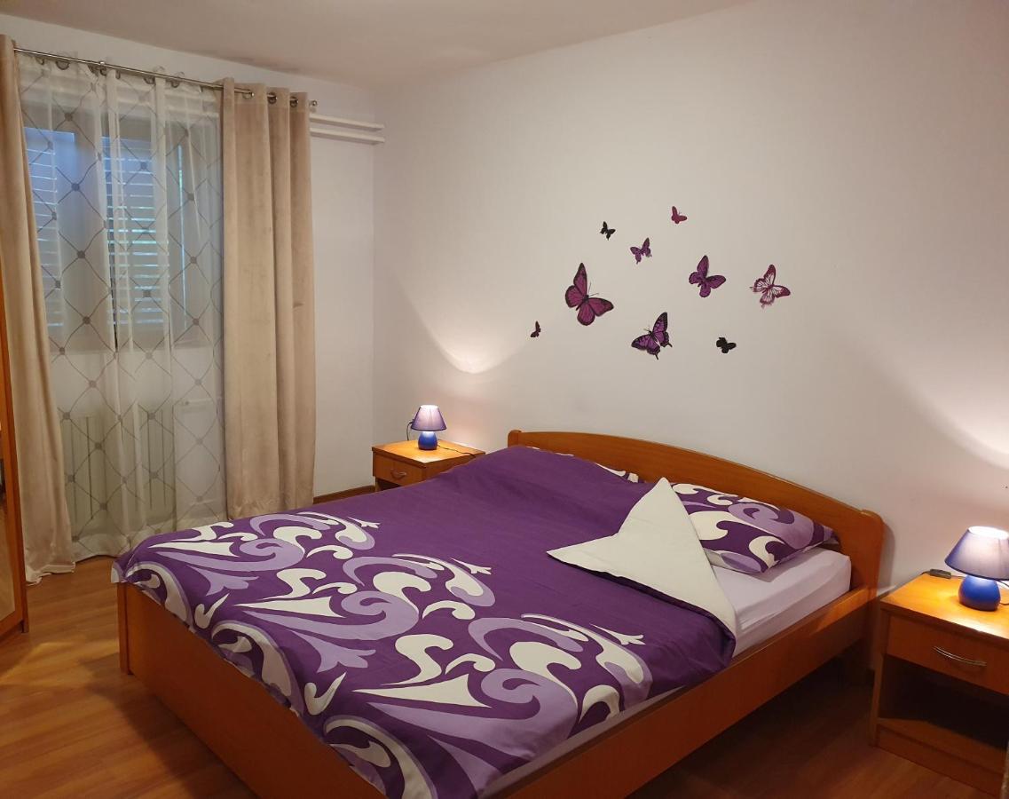 Apartments Sara Лабин Екстериор снимка