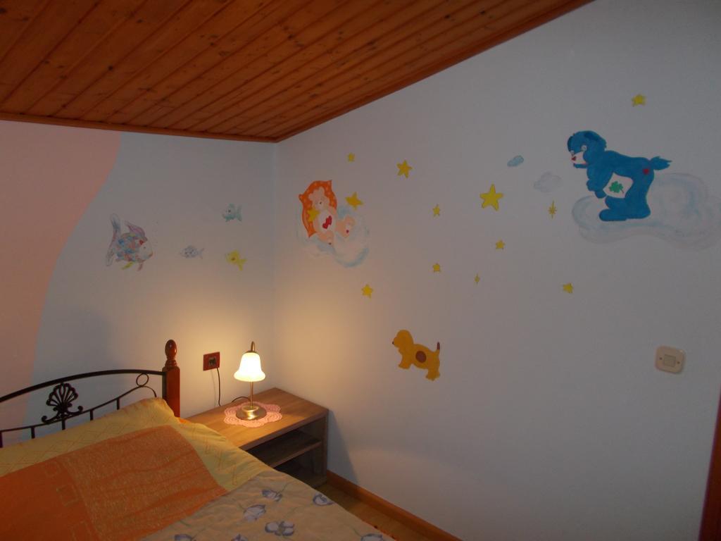 Apartments Sara Лабин Екстериор снимка