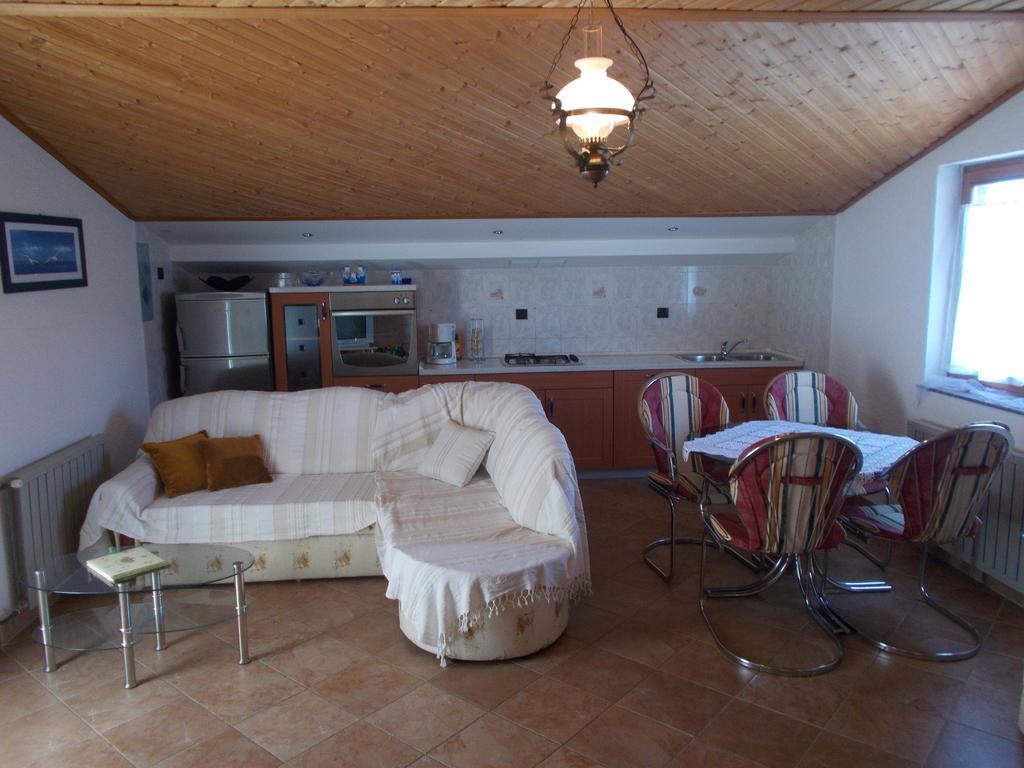 Apartments Sara Лабин Стая снимка